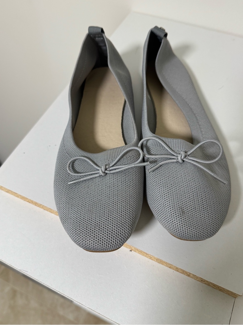 Danskin Light Gray Knit Ballet Flats with Bow Accent